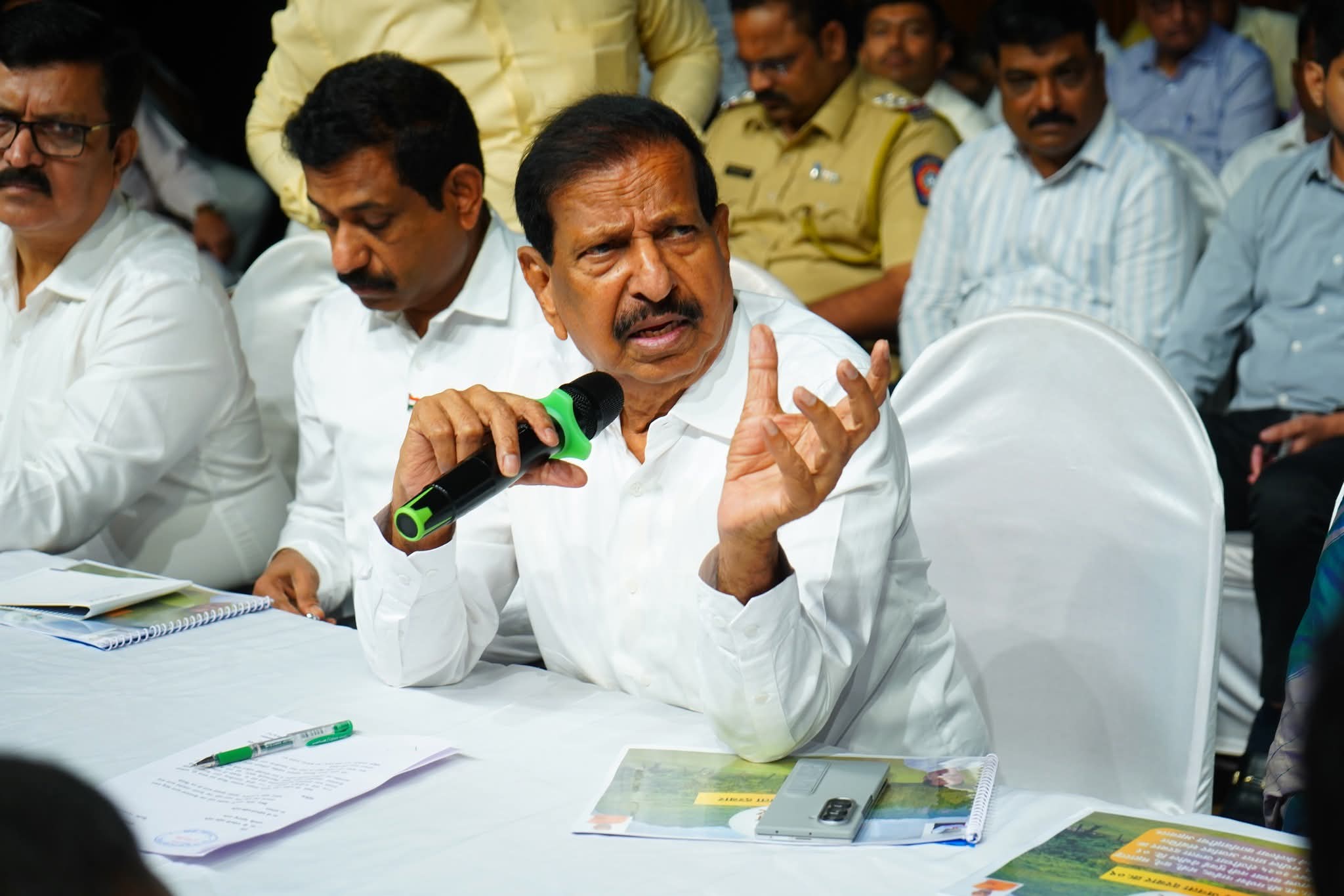 गणेश नाईक जनता दरबार विष्णुदास भावे नाट्यगृह नवी मुंबई