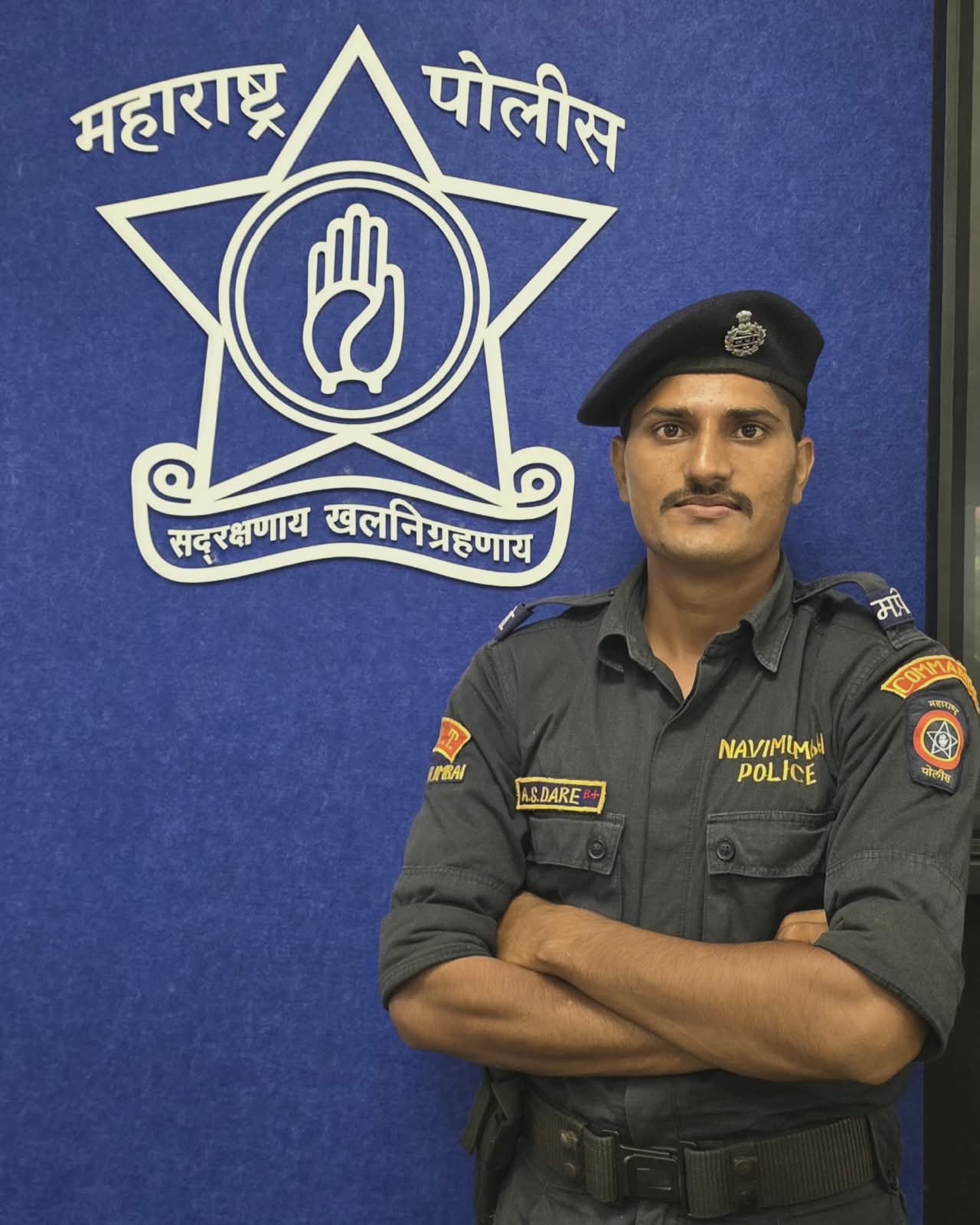 कोल्हेवाडी (साकत) येथील आकाश दरे यांची पोलीस उपनिरीक्षक पदी निवड; ग्रामस्थांकडून भव्य मिरवणूक व नागरी सत्कार