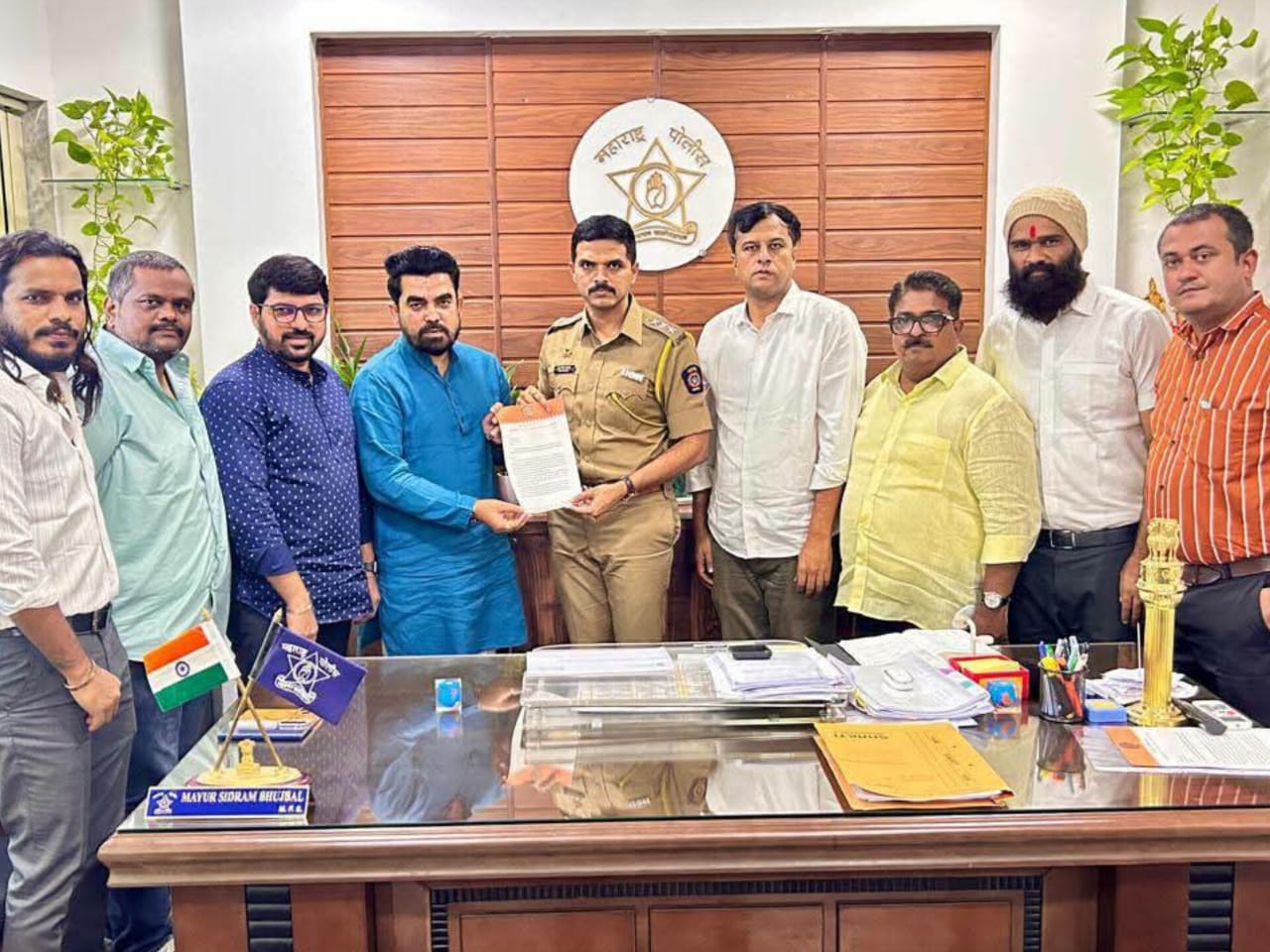 नेरुळ एल.पी. नाका दुर्घटना प्रकरणी मनसेची आक्रमक भूमिका; संबंधित अभियंते व अधिकाऱ्यांवर गुन्हा दाखल करण्याची एसीपींकडे मागणी