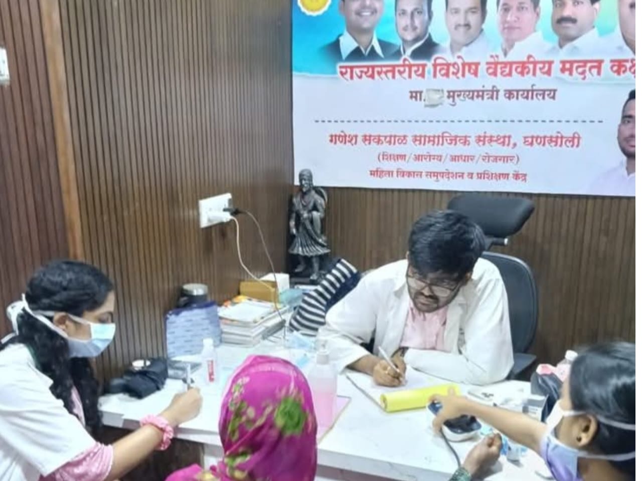 घणसोली प्रभागातील नागरिकांच्या आरोग्यासाठी गणेश सकपाळ सामाजिक संस्थेचा पुढाकार; मोफत वैद्यकीय शिबिराला उत्स्फूर्त प्रतिसाद